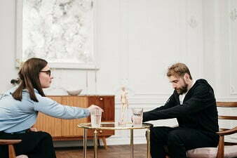 How To Tell If Your Therapist Doesn’t Like You